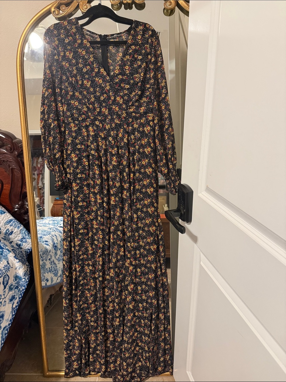 Black Floral Long Sleeve V-Neck Maxi Dress